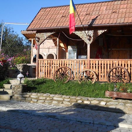 Sîmbăta de Sus 彭西尼亚罗纳蒙缇洛旅馆酒店 外观 照片