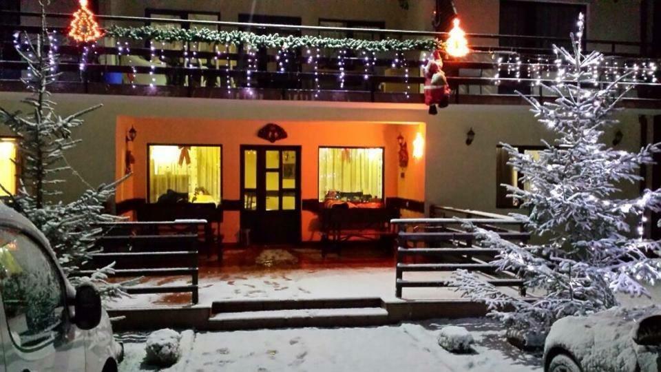 Sîmbăta de Sus 彭西尼亚罗纳蒙缇洛旅馆酒店 外观 照片