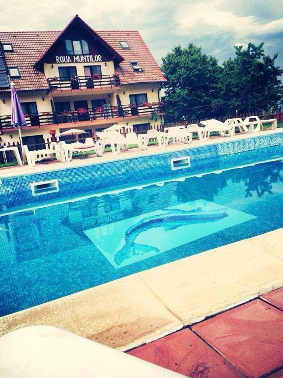 Sîmbăta de Sus 彭西尼亚罗纳蒙缇洛旅馆酒店 外观 照片